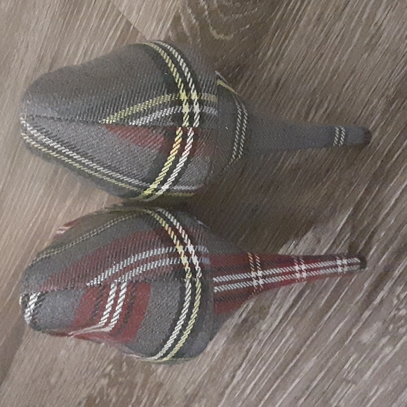 FIONI Heels - Picture 2 of 6